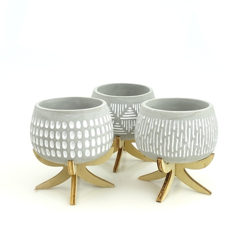 [33313] cement pot assorti motief op houten poten D12.5